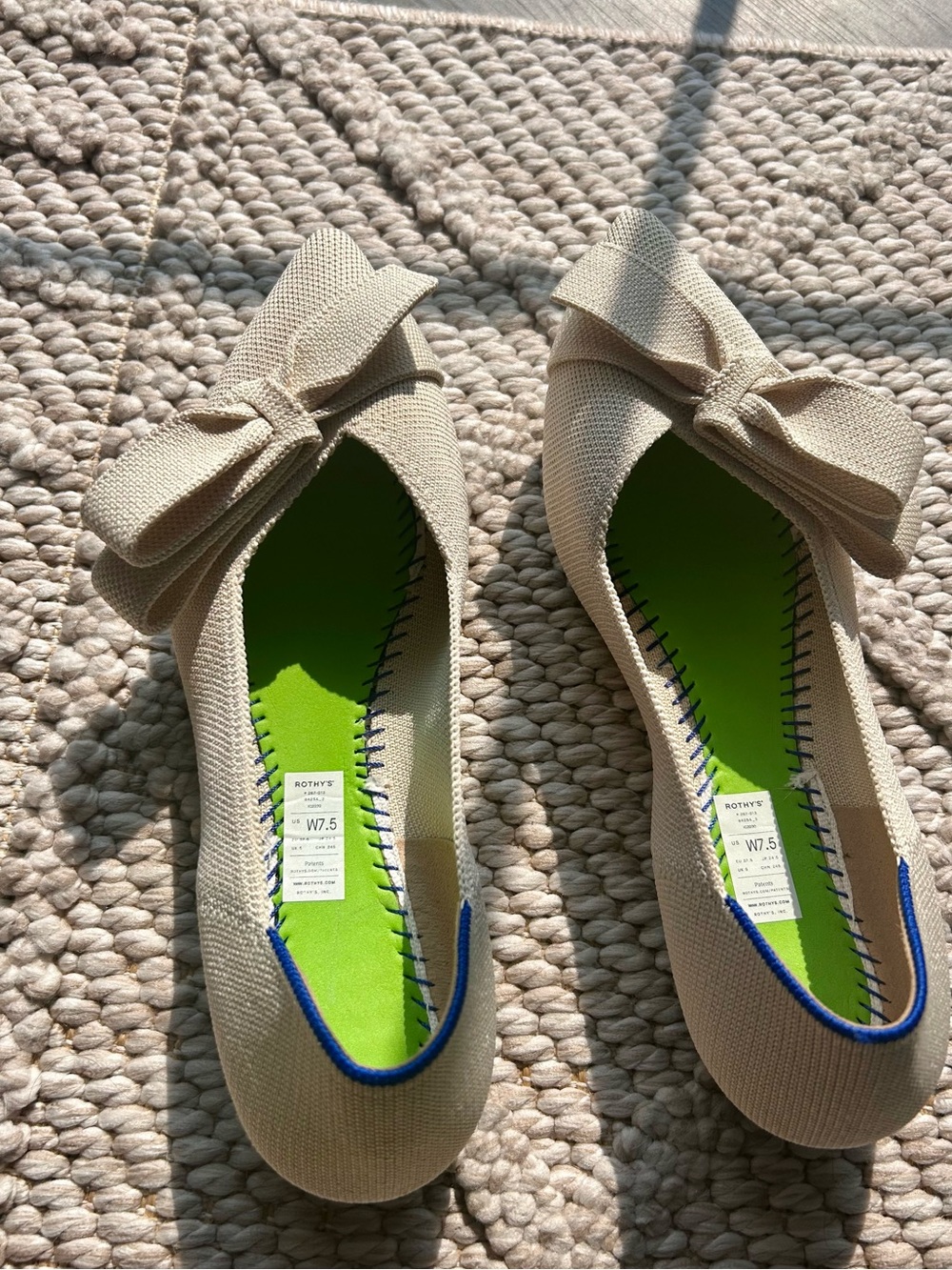 Women’s Rothy’s The Bow Point Flats (US 7.5) - Picture 3 of 5